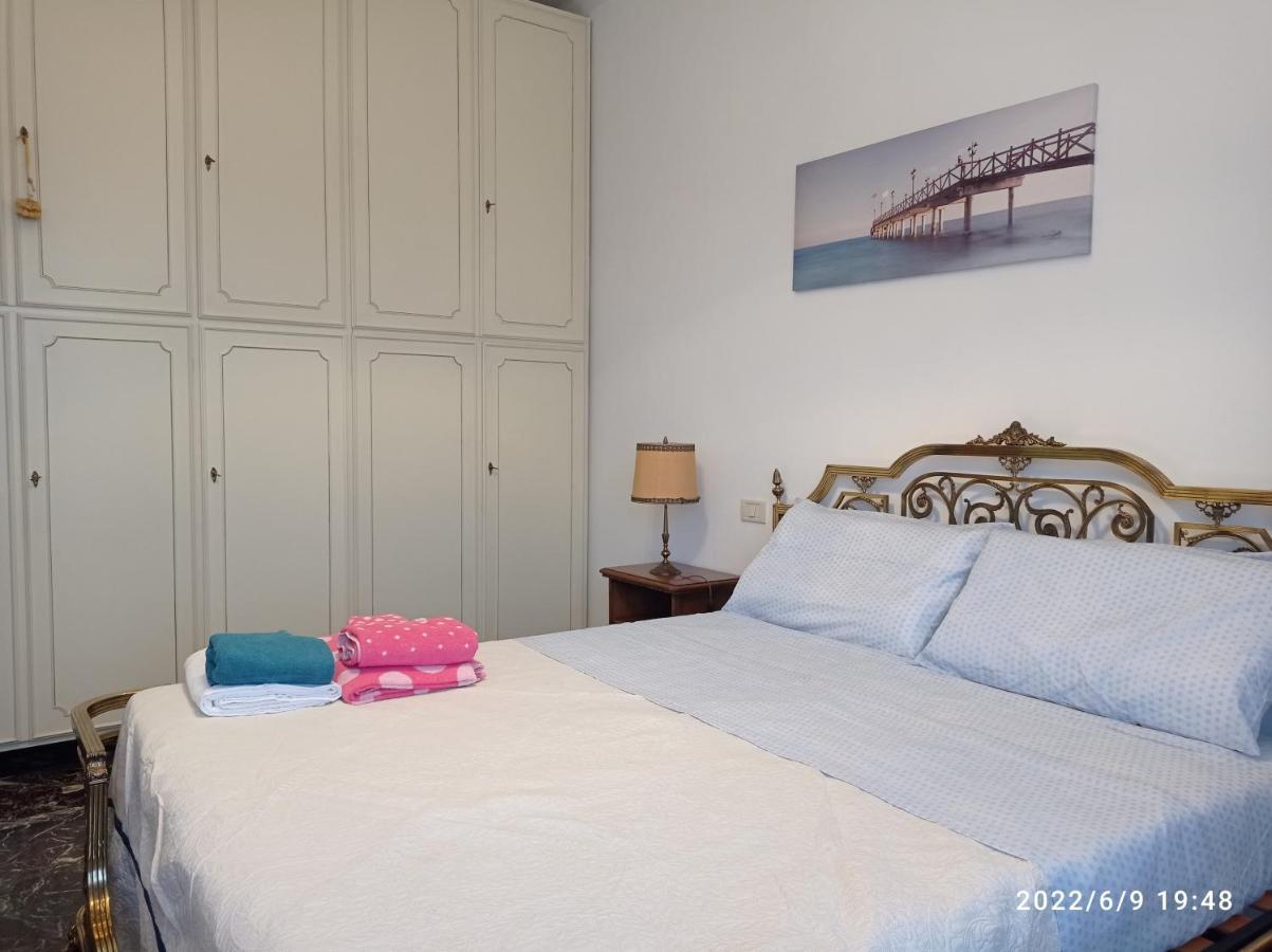 Down Town Emily Apartment Специя Екстериор снимка